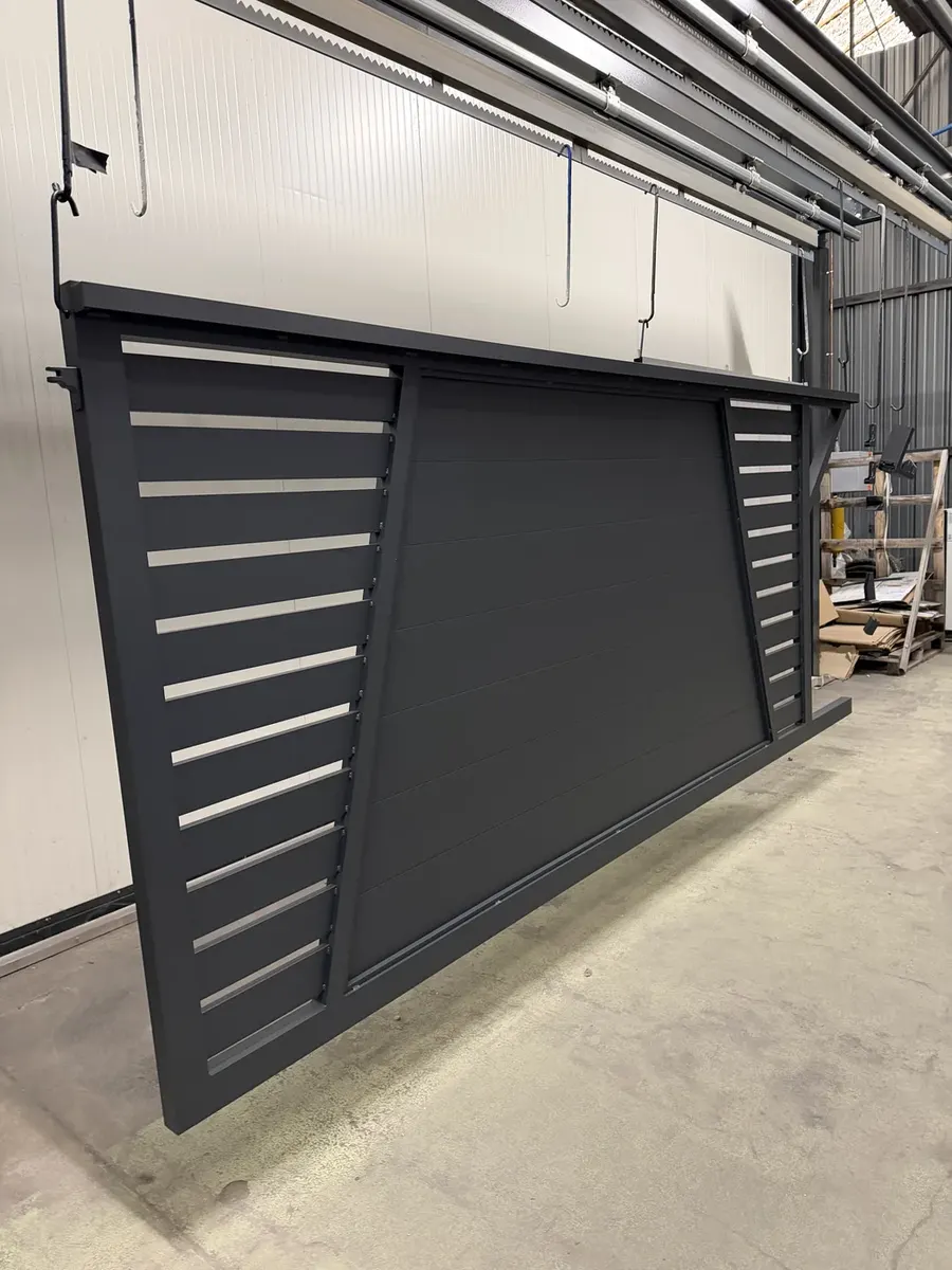 Portail coulissant aluminium 4 mètres thermolaqué gris anthracite RAL 7016
